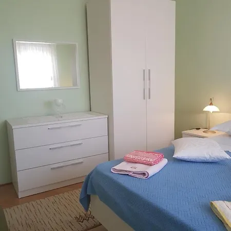Oleander, Three-Bedroom Apartment In Trogir Appartamento Traù