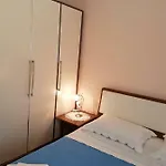 Oleander, Three-Bedroom Apartment In Trogir Trogir