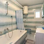 Apartman Oleander, Three-Bedroom Apartment In Trogir *