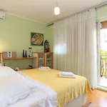 Oleander, Three-Bedroom Apartment In Trogir Apartman *