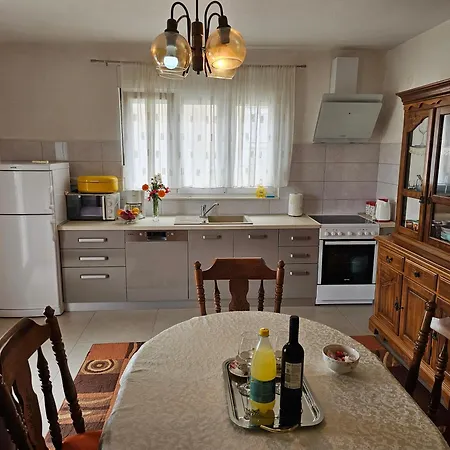 Oleander, Three-bedroom In *