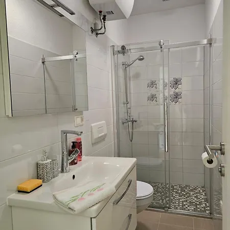 Appartement Oleander, Three-bedroom In Trogir