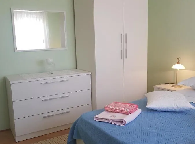 Oleander, Three-Bedroom Apartment In Trogir Apartment Trogir