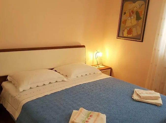 Apartment Oleander, Three-Bedroom Apartment In Trogir