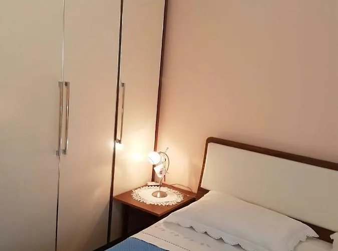 Oleander, Three-Bedroom Apartment In Trogir Trogir