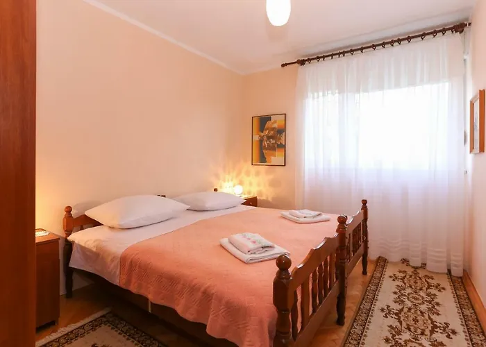 Apartment Oleander, Three-Bedroom Apartment In Trogir Trogir